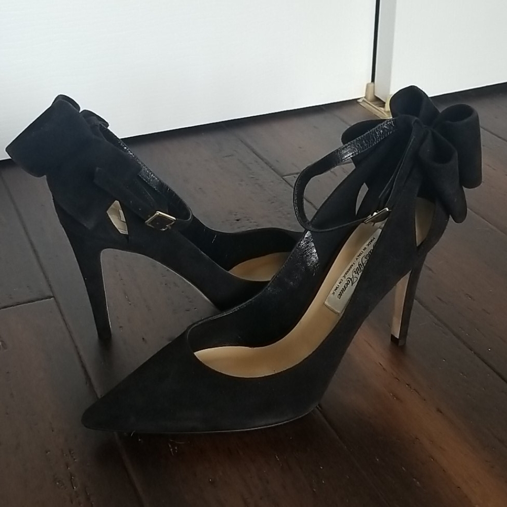 Saks Fifth Avenue black bow heels